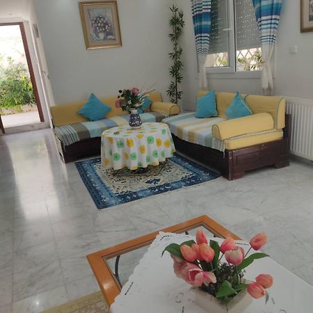 Etage De Villa Avec Jardin, Pres De L'Aireport Et Parking Prive Arjana Zewnętrze zdjęcie