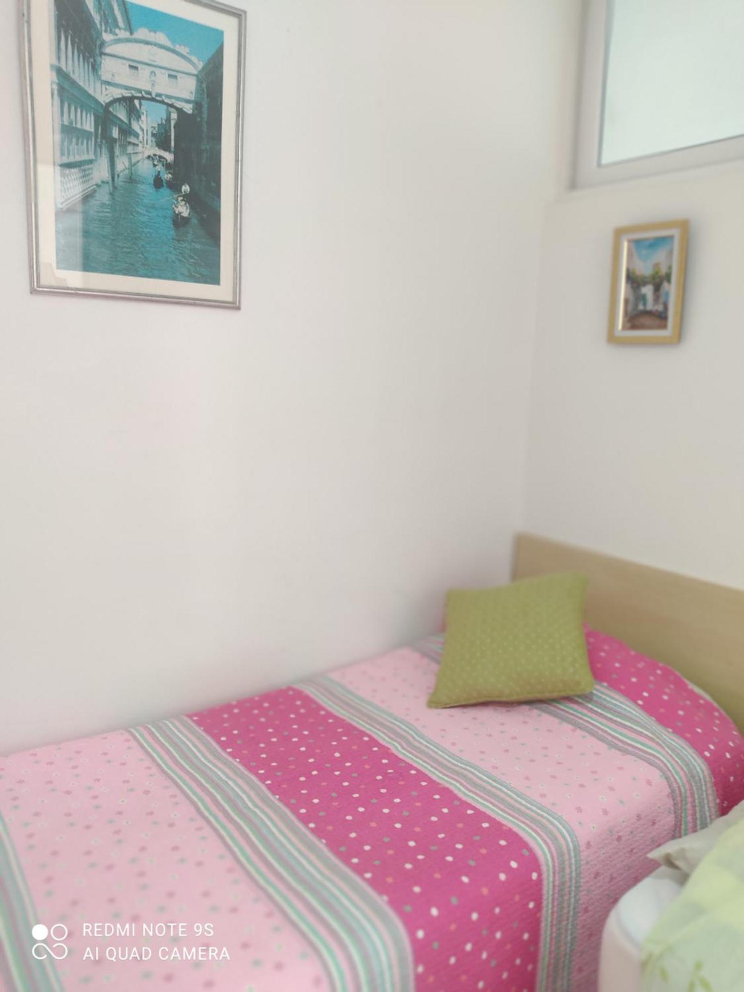 Etage De Villa Avec Jardin, Pres De L'Aireport Et Parking Prive Arjana Zewnętrze zdjęcie